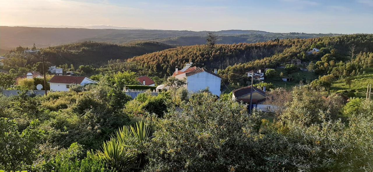A Casa Francesa Vila Anceriz Exterior foto