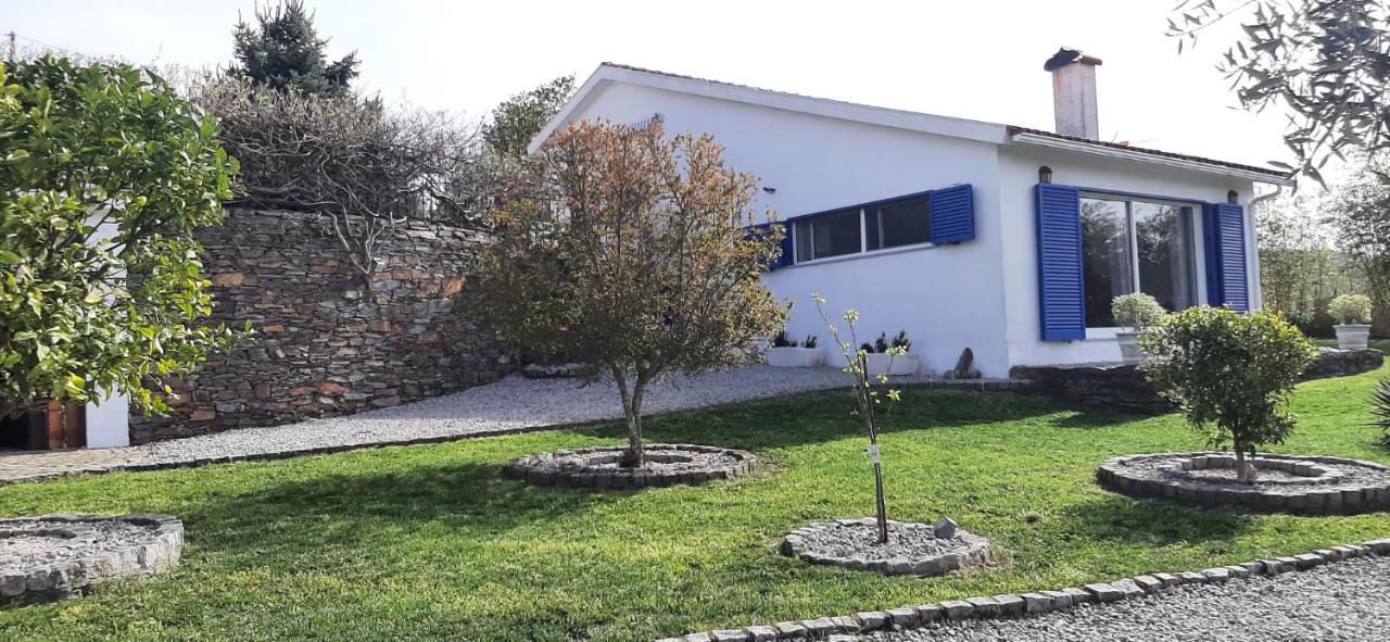 A Casa Francesa Vila Anceriz Exterior foto